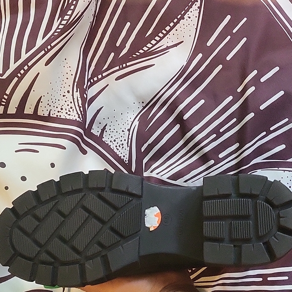 Boots - Picture 2 of 9